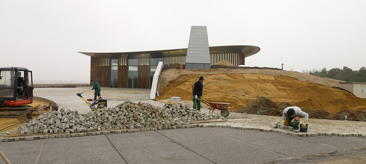Skulpturenhalle, 2014/16, Foto: Nic Tenwiggenhorn, © VG Bild-Kunst, Bonn 2016