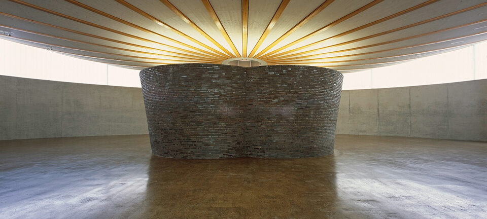 Skulpturenhalle, 2014/16, Foto: Nic Tenwiggenhorn, © VG Bild-Kunst, Bonn 2016