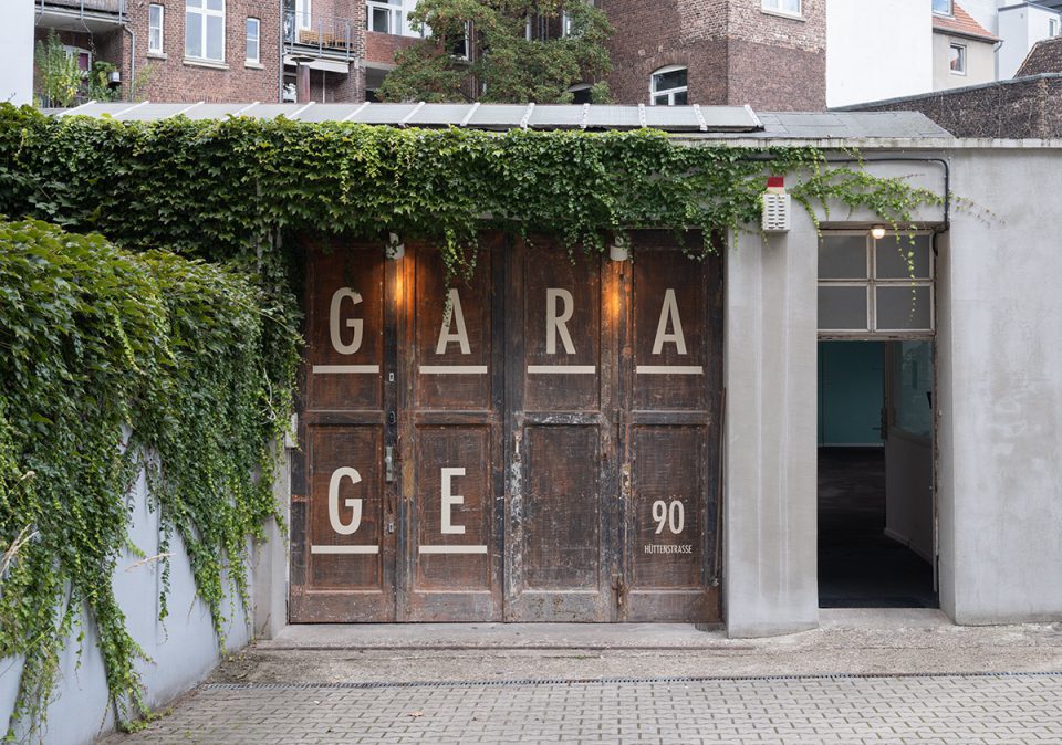 GARAGE